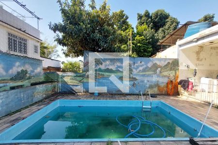 Casa à venda com 360m², 4 quartos e 4 vagasPISCINA