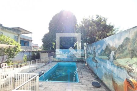 Casa à venda com 360m², 4 quartos e 4 vagasPISCINA