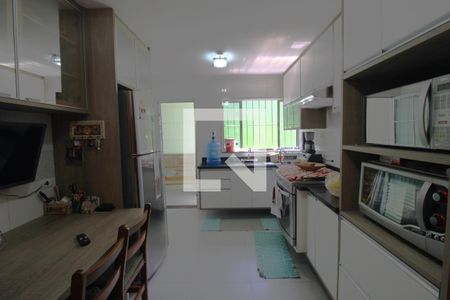 Casa à venda com 97m², 3 quartos e 2 vagasCozinha