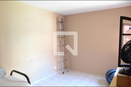 Casa à venda com 213m², 5 quartos e 2 vagasQuarto 3