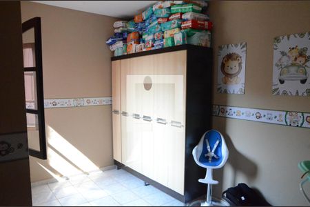 Casa à venda com 213m², 5 quartos e 2 vagasQuarto 2