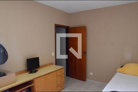 Casa à venda com 213m², 5 quartos e 2 vagasQuarto 3