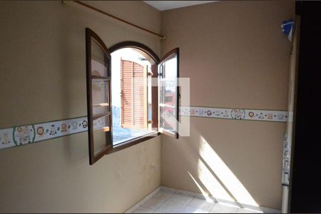 Casa à venda com 213m², 5 quartos e 2 vagasQuarto 2