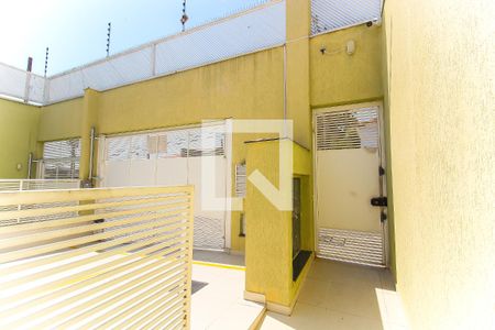 Casa de condomínio à venda com 64m², 2 quartos e 2 vagas Casa de condomínio à venda com 64m², 2 quartos e 2 vagasEntrada