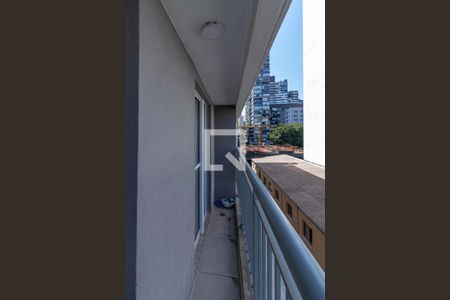 Apartamento à venda com 31m², 1 quarto e sem vaga Apartamento à venda com 31m², 1 quarto e sem vagaVaranda