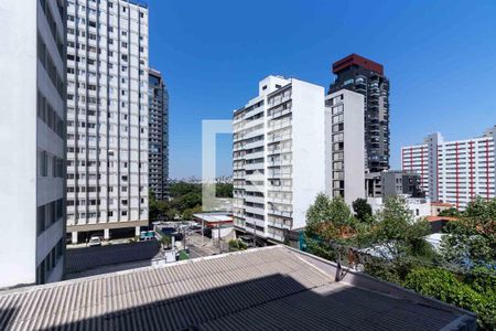 Apartamento à venda com 31m², 1 quarto e sem vaga Apartamento à venda com 31m², 1 quarto e sem vagaVista da Varanda