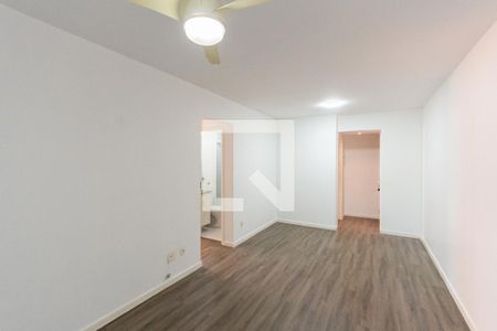 Apartamento à venda com 74m², 2 quartos e 1 vagaSala