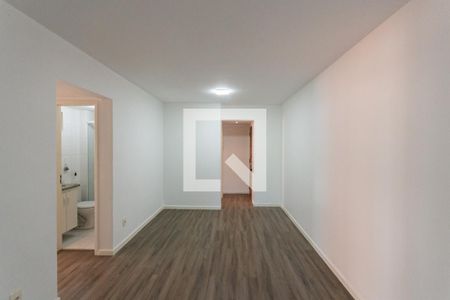Apartamento à venda com 74m², 2 quartos e 1 vagaSala