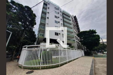 Apartamento à venda com 74m², 2 quartos e 1 vaga Apartamento à venda com 74m², 2 quartos e 1 vagaFachada