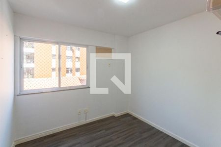 Apartamento à venda com 74m², 2 quartos e 1 vagaQuarto 1