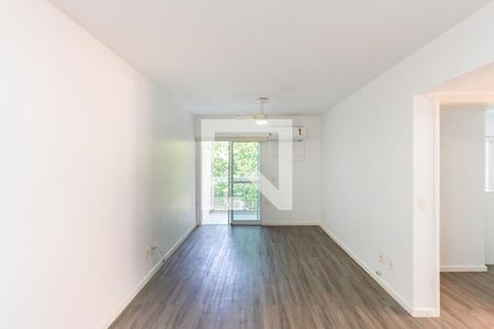 Apartamento à venda com 74m², 2 quartos e 1 vagaSala