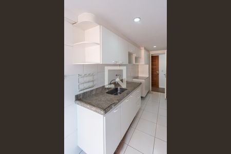 Apartamento à venda com 74m², 2 quartos e 1 vagaCozinha e Área de Serviço