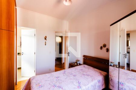 Apartamento à venda com 83m², 3 quartos e 2 vagas Apartamento à venda com 83m², 3 quartos e 2 vagasSuíte