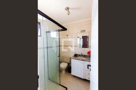 Apartamento à venda com 83m², 3 quartos e 2 vagas Apartamento à venda com 83m², 3 quartos e 2 vagasBanheiro da Suíte