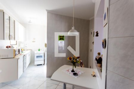 Apartamento à venda com 83m², 3 quartos e 2 vagas Apartamento à venda com 83m², 3 quartos e 2 vagasCozinha