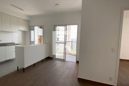 Sala de apartamento para alugar com 2 quartos, 52m² em Alphaville Empresarial, Barueri
