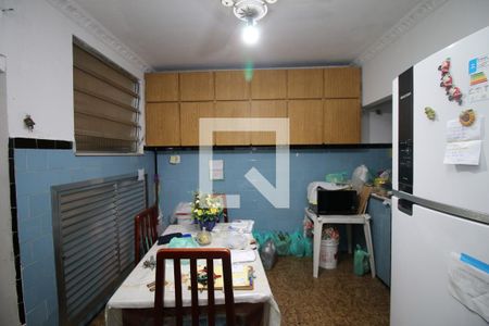 Casa à venda com 100m², 2 quartos e 2 vagasCozinha e Copa