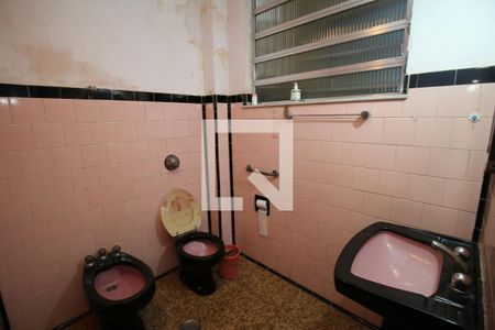 Casa à venda com 100m², 2 quartos e 2 vagasBanheiro Social