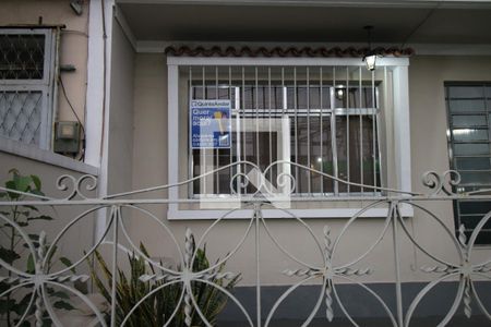 Casa à venda com 100m², 2 quartos e 2 vagasPlaca