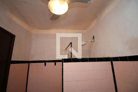 Casa à venda com 100m², 2 quartos e 2 vagasBanheiro Social