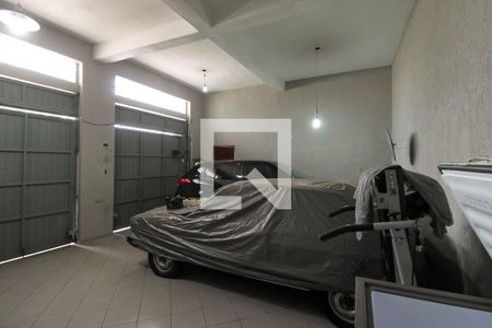 Casa à venda com 250m², 5 quartos e 2 vagas Casa à venda com 250m², 5 quartos e 2 vagasGaragem