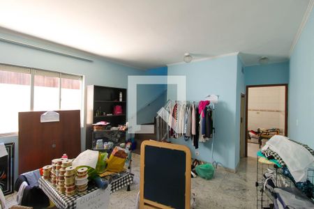 Casa à venda com 250m², 5 quartos e 2 vagas Casa à venda com 250m², 5 quartos e 2 vagasEdícula