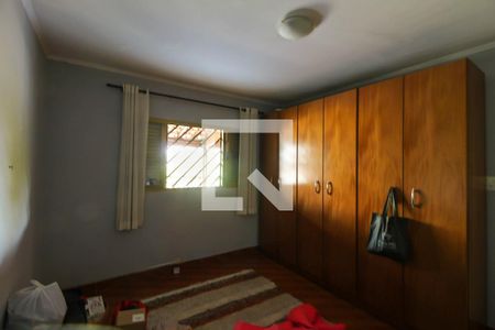 Casa à venda com 250m², 5 quartos e 2 vagas Casa à venda com 250m², 5 quartos e 2 vagasQuarto 3