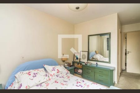 Apartamento à venda com 170m², 3 quartos e 3 vagas Apartamento à venda com 170m², 3 quartos e 3 vagasSuíte