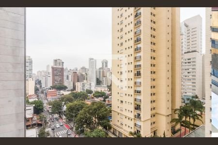Apartamento à venda com 170m², 3 quartos e 3 vagas Apartamento à venda com 170m², 3 quartos e 3 vagasVista