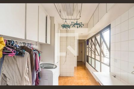Apartamento à venda com 170m², 3 quartos e 3 vagas Apartamento à venda com 170m², 3 quartos e 3 vagasÁrea de Serviço