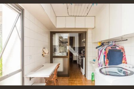 Apartamento à venda com 170m², 3 quartos e 3 vagas Apartamento à venda com 170m², 3 quartos e 3 vagasÁrea de Serviço
