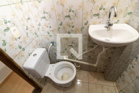 Banheiro de casa para alugar com 1 quarto, 5m² em Jardim Catanduva, São Paulo