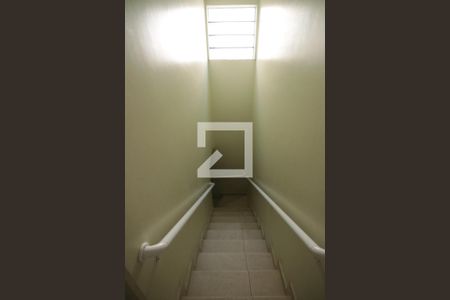 Casa à venda com 196m², 3 quartos e 2 vagasEscada