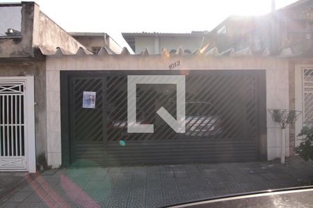 Casa à venda com 196m², 3 quartos e 2 vagasFachada