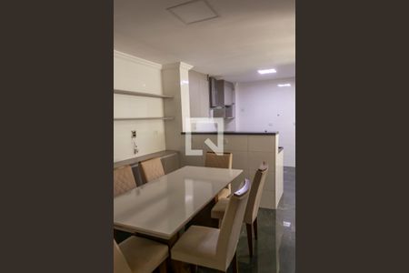 Apartamento para alugar com 260m², 4 quartos e 2 vagasCopa