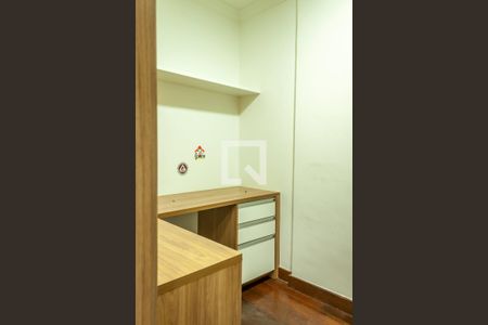 Apartamento para alugar com 260m², 4 quartos e 2 vagasEscritorio