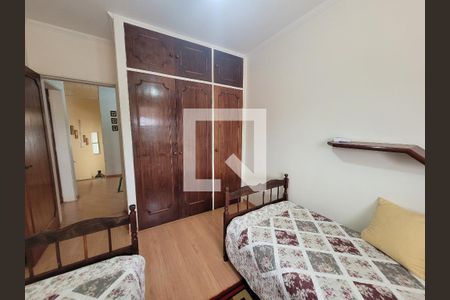 Casa à venda com 300m², 4 quartos e 4 vagas Casa à venda com 300m², 4 quartos e 4 vagasQuarto 1