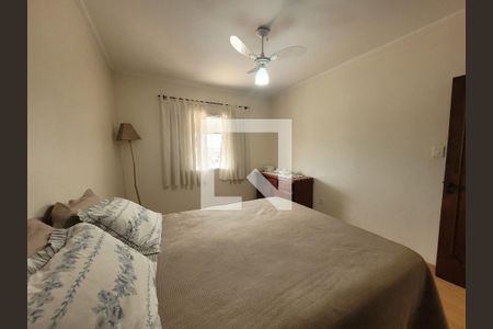 Casa à venda com 300m², 4 quartos e 4 vagas Casa à venda com 300m², 4 quartos e 4 vagasQuarto 2