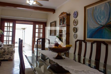 Casa à venda com 300m², 4 quartos e 4 vagas Casa à venda com 300m², 4 quartos e 4 vagasSala de Jantar e Estar