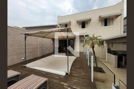 Casa à venda com 300m², 4 quartos e 4 vagas Casa à venda com 300m², 4 quartos e 4 vagasQuintal