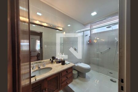 Casa à venda com 300m², 4 quartos e 4 vagas Casa à venda com 300m², 4 quartos e 4 vagasBanheiro Quarto 1 e 2