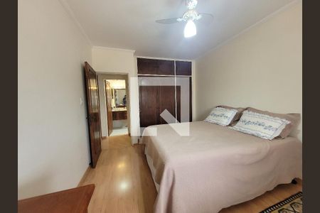 Casa à venda com 300m², 4 quartos e 4 vagas Casa à venda com 300m², 4 quartos e 4 vagasQuarto 2