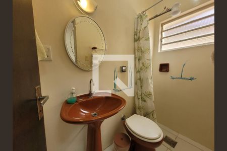 Casa à venda com 300m², 4 quartos e 4 vagas Casa à venda com 300m², 4 quartos e 4 vagasBanheiro do Escritório/Quarto