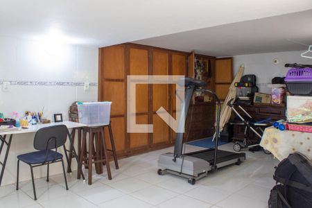 Casa à venda com 300m², 4 quartos e 4 vagas Casa à venda com 300m², 4 quartos e 4 vagasÁrea de Serviço