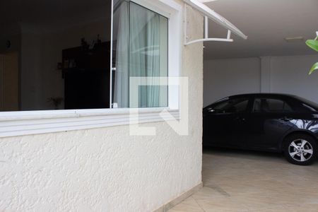 Casa à venda com 300m², 4 quartos e 4 vagas Casa à venda com 300m², 4 quartos e 4 vagasGaragem