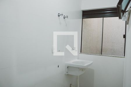 Casa de condomínio para alugar com 40m², 2 quartos e sem vaga Casa de condomínio para alugar com 40m², 2 quartos e sem vagaCozinha e Área de Serviço