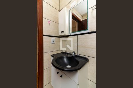 Casa à venda com 160m², 3 quartos e 2 vagas Casa à venda com 160m², 3 quartos e 2 vagasBanheiro Social