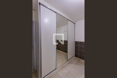 Apartamento à venda com 79m², 3 quartos e 1 vaga Apartamento à venda com 79m², 3 quartos e 1 vagaArmário