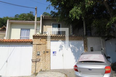Casa à venda com 128m², 3 quartos e 1 vagaFachada
