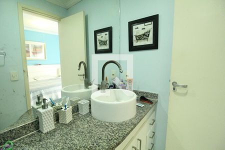 Casa à venda com 128m², 3 quartos e 1 vagaBanheiro da suíte